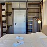 Daire Marbel - Designer Retreat With Free Parking *