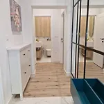 Daire Marbel - Designer Retreat With Free Parking