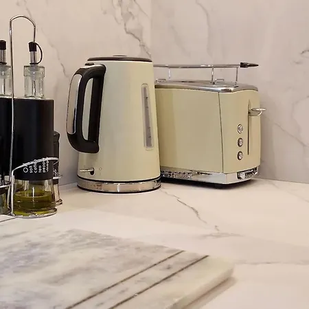 Marbel - Designer Retreat With Free Parking דירה *