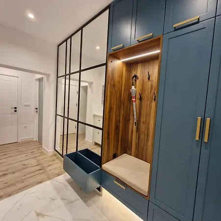 Marbel - Designer Retreat With Free Parking *