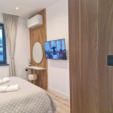 Marbel - Designer Retreat With Free Parking דירה