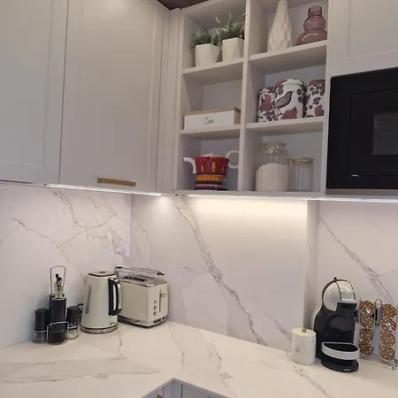 דירה Marbel - Designer Retreat With Free Parking