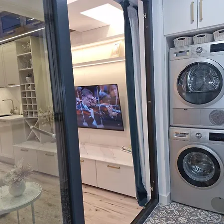 Marbel - Designer Retreat With Free Parking דירה בורגאס