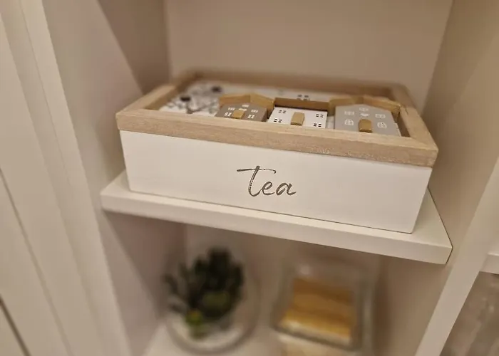 Apartamento Marbel - Designer Retreat With Free Parking