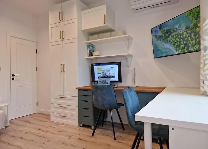 Marbel - Designer Retreat With Free Parking Apartamento