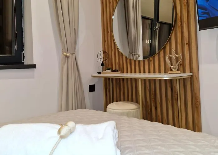 Marbel - Designer Retreat With Free Parking