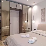 Appartamento Marbél - Designer Retreat With Free Parking