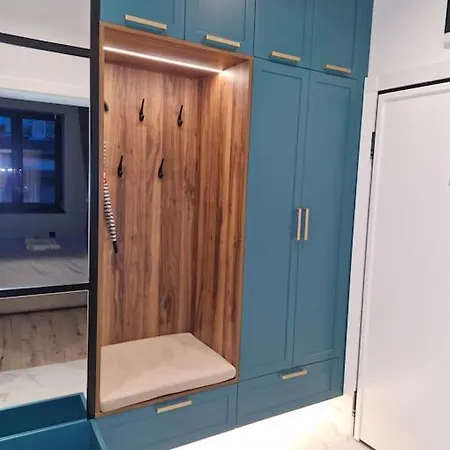 Marbél - Designer Retreat With Free Parking Apartamento
