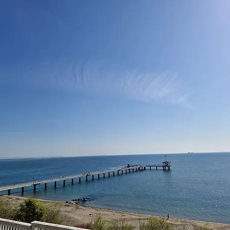 Marbél - Designer Retreat With Free Parking Burgas