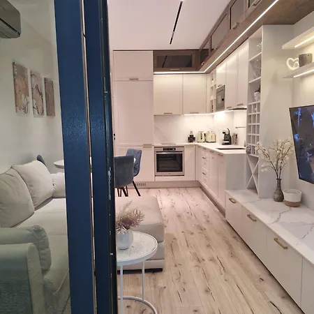 Marbél - Designer Retreat With Free Parking Apartamento *