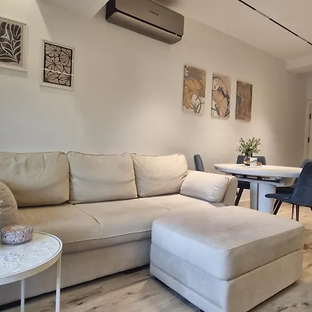 Apartment Marbel - Designer Retreat With Free Parking Burgas