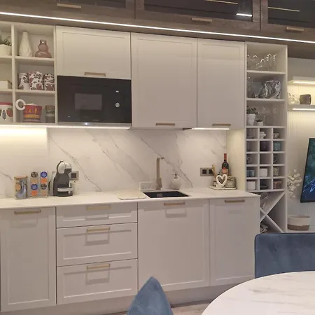 Marbel - Designer Retreat With Free Parking
