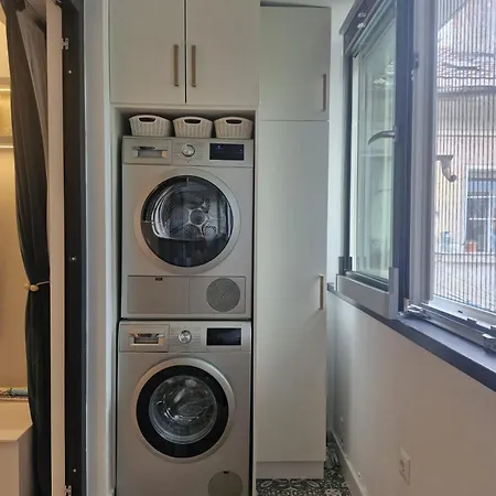 Apartment Marbel - Designer Retreat With Free Parking *